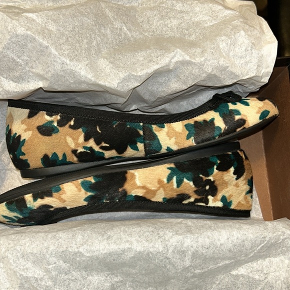 Coach New York Womens Lara
Scattrd Leaf Hairclf Walnut Multi
Slip-OnFlats Sz 5.5 - Picture 8 of 8